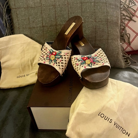 Louis Vuitton clogs w/dust bags and box - Picture 1 of 6
